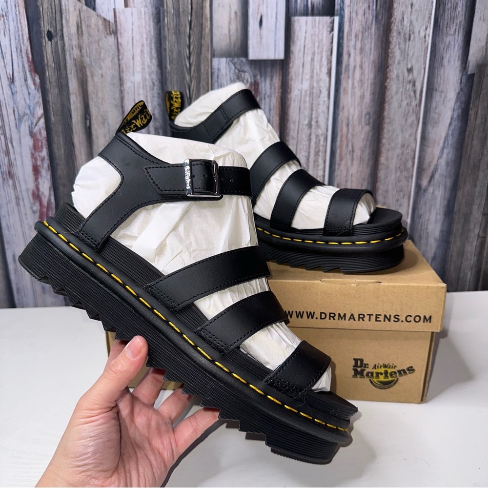|NIB| DR MARTENS Blaire Hydro Leather Sandals